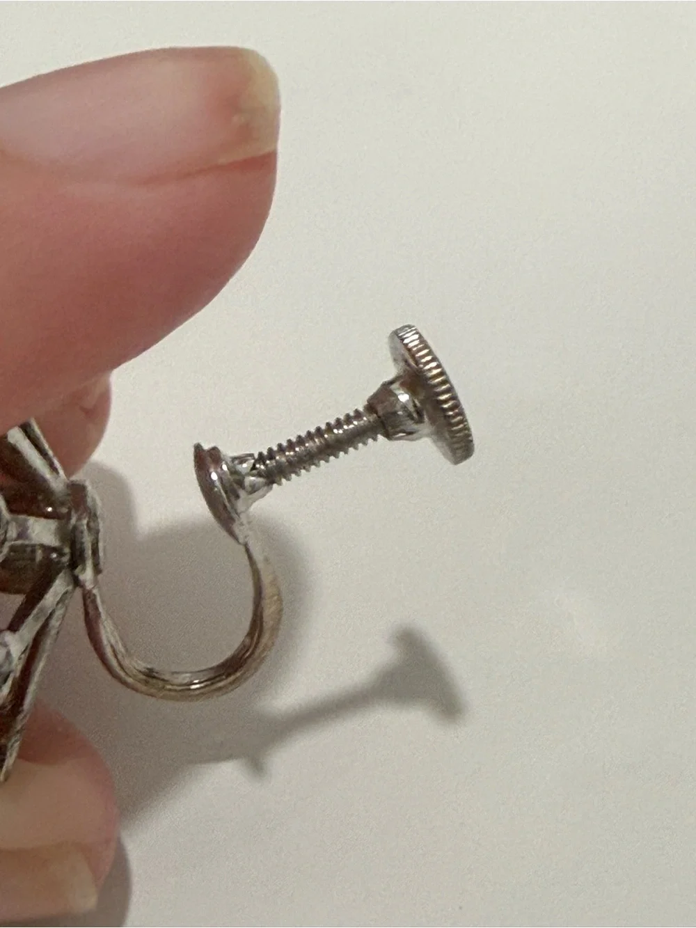Beau Sterling Signed Sterling Silver Starburst Screw-Back Earrings (read)